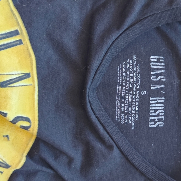 GUNS N' ROSES GRAPHIC BLACK SHORT SLEEVE CREW NECK ADULT TEE SHIRT S - Picture 3 of 5